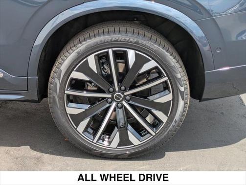 2025 Volvo XC90 Plug-In Hybrid T8 Ultra 7-Seater