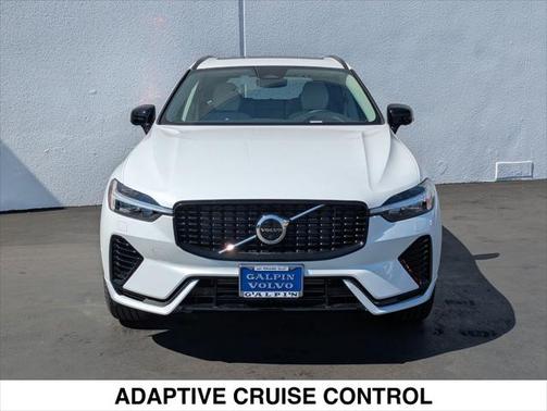 2025 Volvo XC60 Plug-In Hybrid T8 Plus