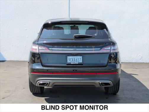 2022 Lincoln Nautilus Black Label