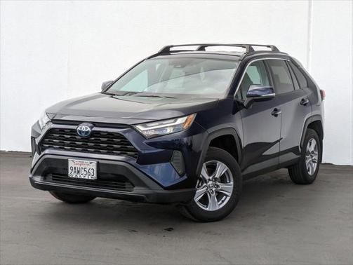 2022 Toyota RAV4 Hybrid XLE