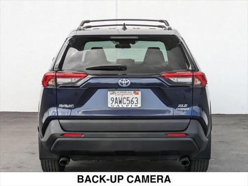 2022 Toyota RAV4 Hybrid XLE