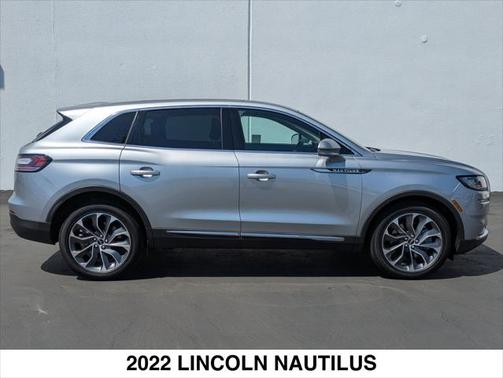 2022 Lincoln Nautilus Reserve