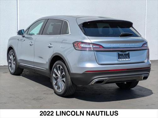 2022 Lincoln Nautilus Reserve