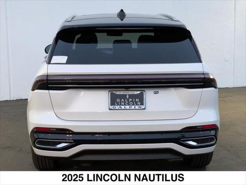 2025 Lincoln Nautilus Reserve