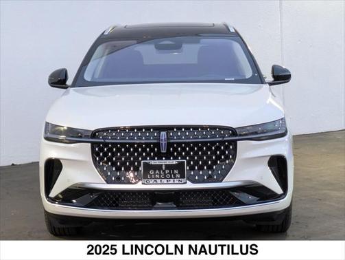 2025 Lincoln Nautilus Reserve