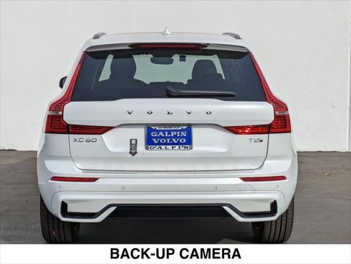 2025 Volvo XC60 Plug-In Hybrid T8 Plus