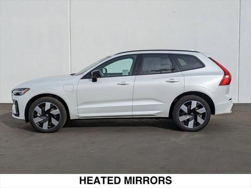 2025 Volvo XC60 Plug-In Hybrid T8 Plus