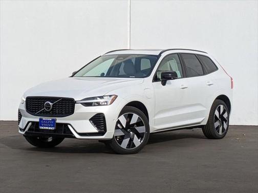 2025 Volvo XC60 Plug-In Hybrid T8 Plus