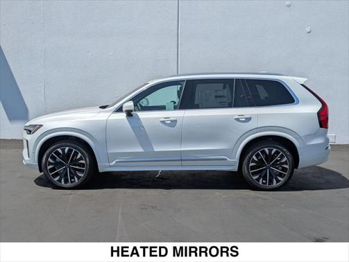 2025 Volvo XC90 B6 Plus 7-Seater