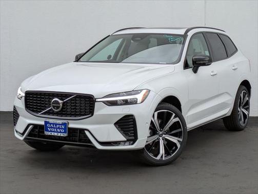 2025 Volvo XC60 B5 Ultra