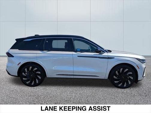 2024 Lincoln Nautilus Black Label