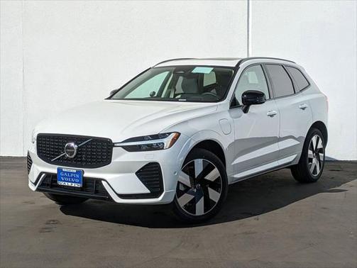 2025 Volvo XC60 Plug-In Hybrid T8 Plus