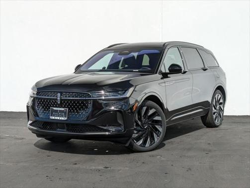 2025 Lincoln Nautilus Reserve