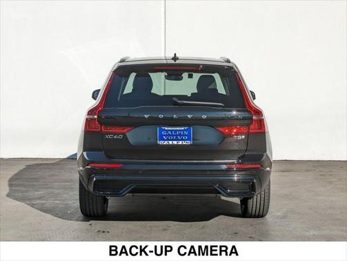 2025 Volvo XC60 Plug-In Hybrid T8 Plus