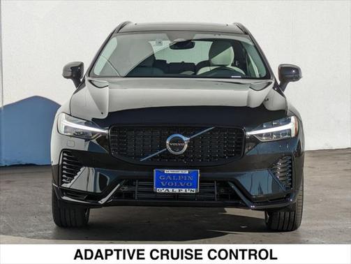 2025 Volvo XC60 Plug-In Hybrid T8 Plus