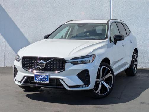 2025 Volvo XC60 B5 Ultra