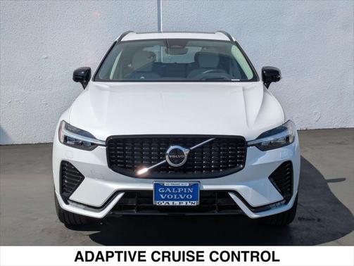 2025 Volvo XC60 B5 Ultra