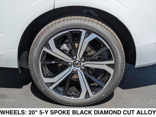2025 Volvo XC60 B5 Ultra