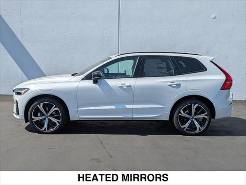 2025 Volvo XC60 B5 Ultra