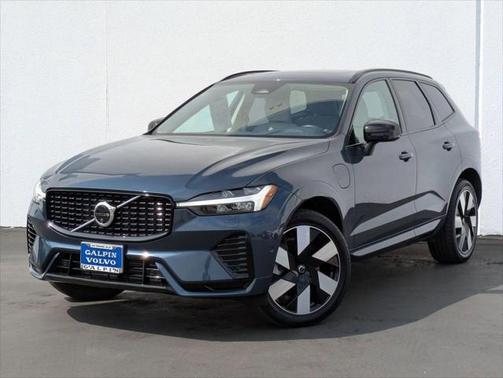 2025 Volvo XC60 Plug-In Hybrid T8 Plus