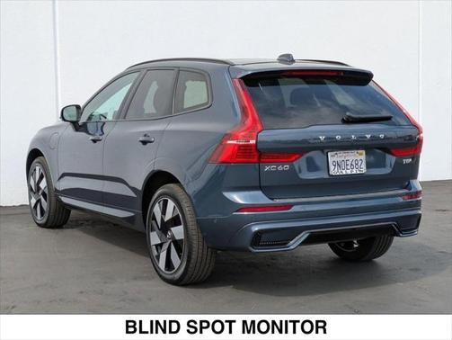 2025 Volvo XC60 Plug-In Hybrid T8 Plus