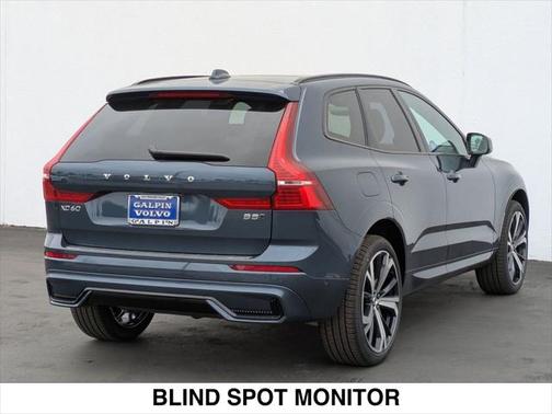 2025 Volvo XC60 B5 Ultra