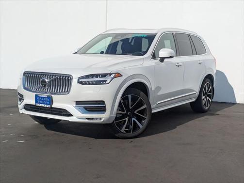 2025 Volvo XC90 B6 Plus 6-Seater