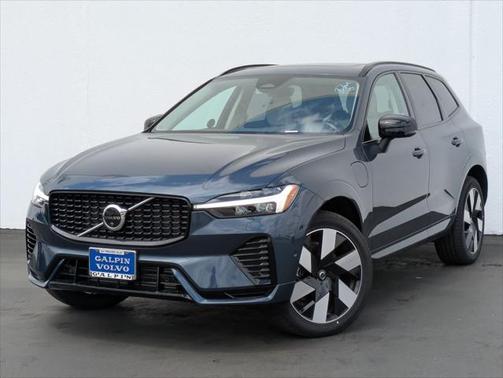 2025 Volvo XC60 Plug-In Hybrid T8 Plus