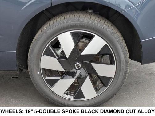 2025 Volvo XC60 Plug-In Hybrid T8 Plus