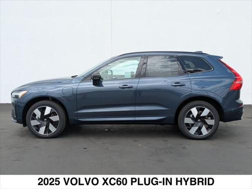 2025 Volvo XC60 Plug-In Hybrid T8 Plus