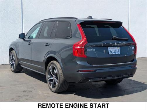 2022 Volvo XC90 Recharge Plug-In Hybrid T8 R-Design 7 Passenger