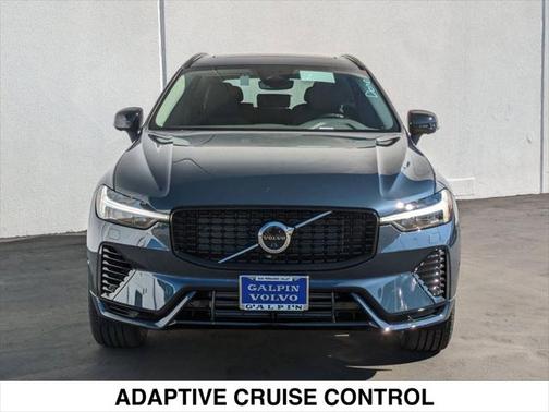 2025 Volvo XC60 Plug-In Hybrid T8 Plus