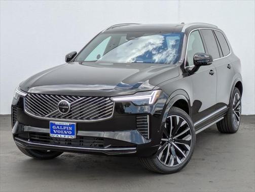 2025 Volvo XC90 B6 Plus 7-Seater
