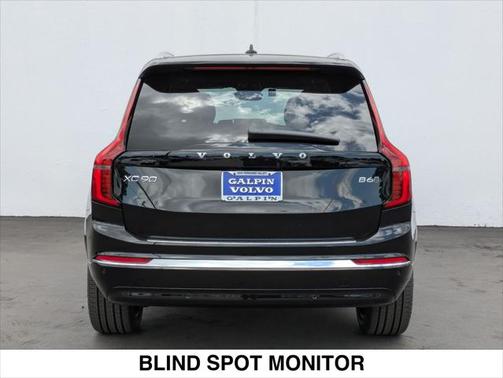 2025 Volvo XC90 B6 Plus 7-Seater