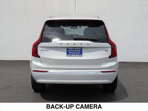 2025 Volvo XC60 Plug-In Hybrid T8 Ultra