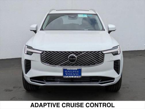 2025 Volvo XC60 Plug-In Hybrid T8 Ultra