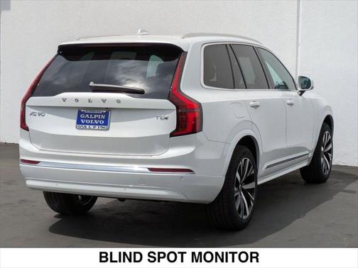 2025 Volvo XC60 Plug-In Hybrid T8 Ultra