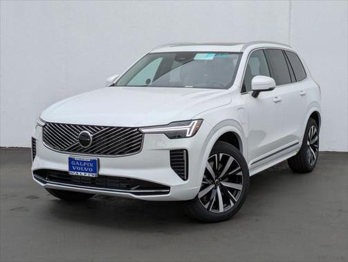 2025 Volvo XC60 Plug-In Hybrid T8 Ultra
