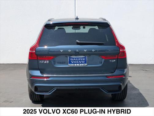 2025 Volvo XC60 Plug-In Hybrid T8 Plus