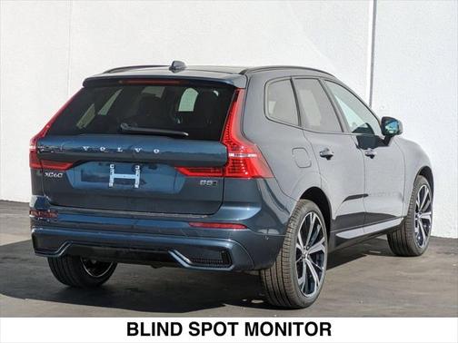 2025 Volvo XC60 B5 Ultra