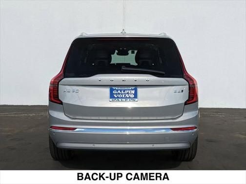2025 Volvo XC90 B6 Core