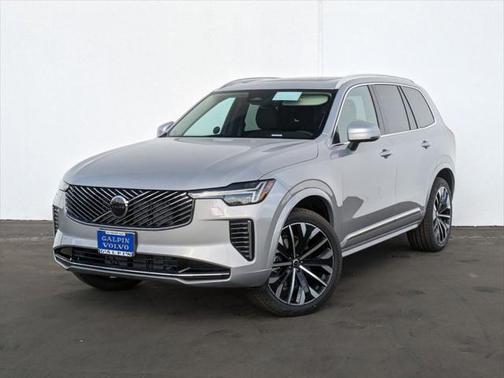 2025 Volvo XC90 B6 Core