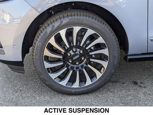 2023 Lincoln Navigator Black Label