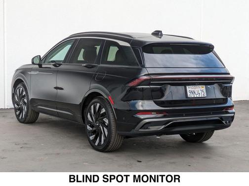 2024 Lincoln Nautilus Black Label