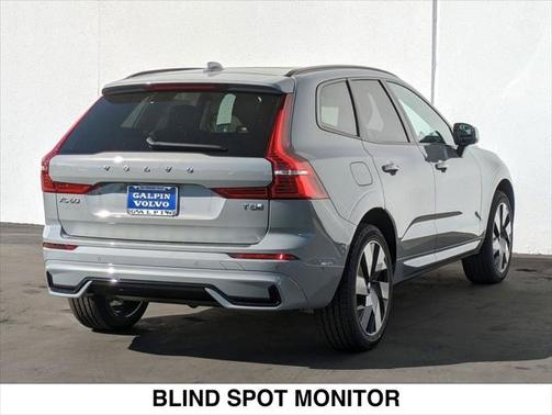 2025 Volvo XC60 Plug-In Hybrid T8 Plus