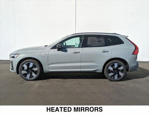 2025 Volvo XC60 Plug-In Hybrid T8 Plus
