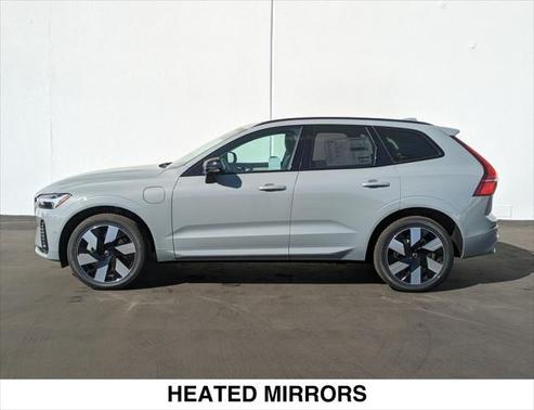 2025 Volvo XC60 Plug-In Hybrid T8 Plus