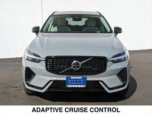 2025 Volvo XC60 Plug-In Hybrid T8 Plus