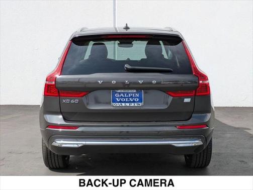 2022 Volvo XC60 Recharge Plug-In Hybrid T8 Inscription