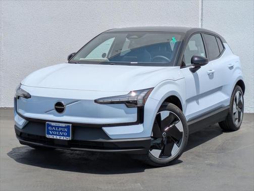 2025 Volvo EX30 Twin Motor Plus